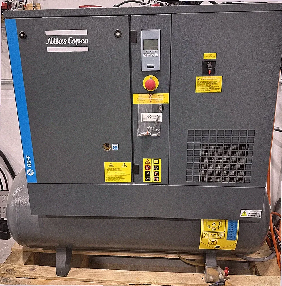 7.5 hp AtlasCopco G5FF rotary screw air compressor Built in Dryer - Low Hours