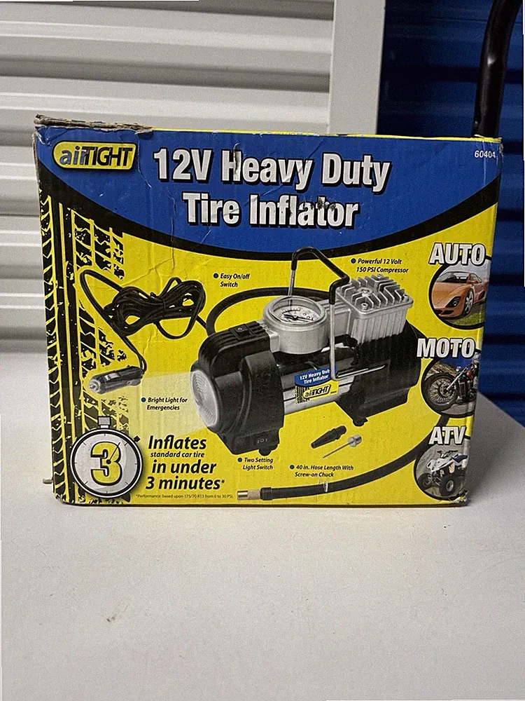 AirTight Heavy-Duty Tire Inflator Air Compressor 12V Car Plug 150PSI flashlight